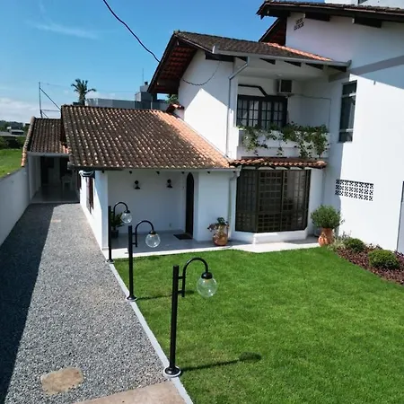 Rcm Vilas - Casa Confortavel 02 Joinville Exterior photo