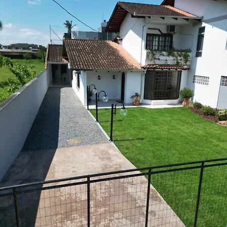 Rcm Vilas - Casa Confortavel 02 Joinville Exterior photo